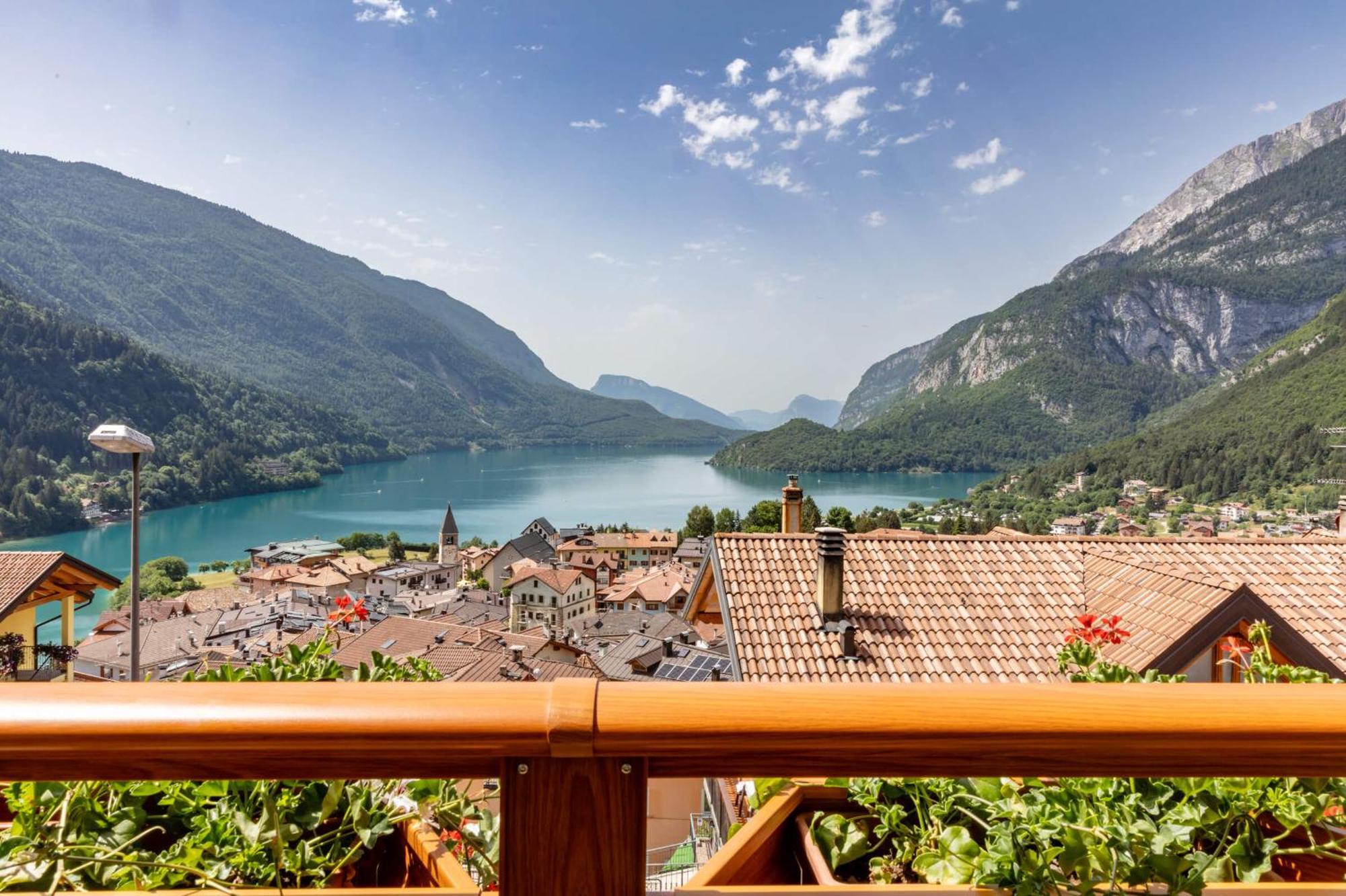 Lory - - Dolomiti 3*